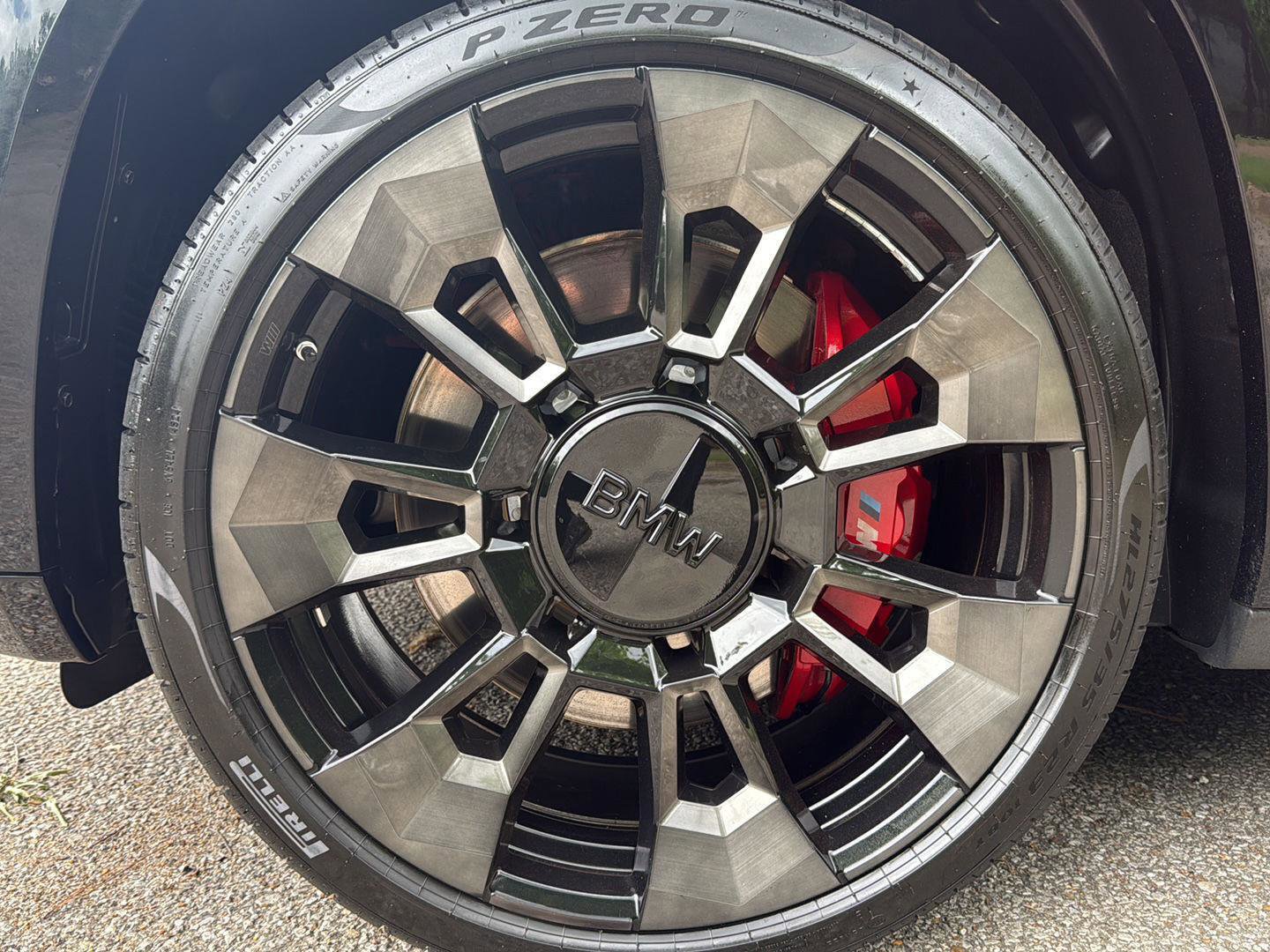 Used 2023 BMW XM image 9