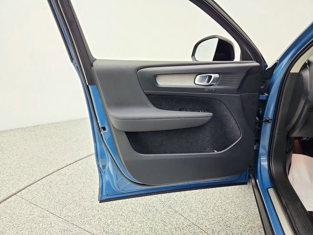 Used 2023 Volvo XC40 B5 Plus w/ Driver Assist Package image 25