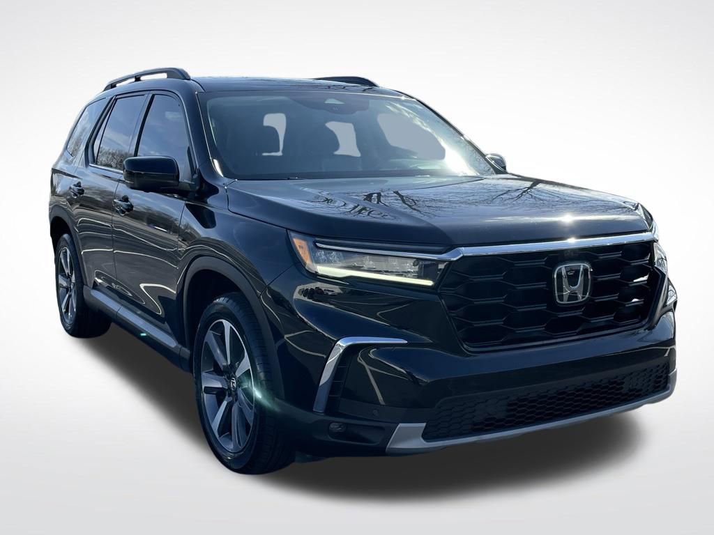 Certified 2025 Honda Pilot Elite image 8