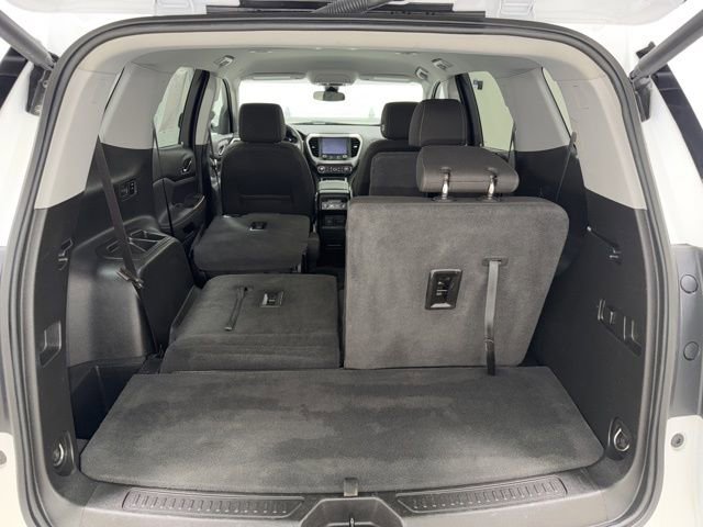 Used 2023 GMC Acadia SLE w/ Driver Convenience Package image 38