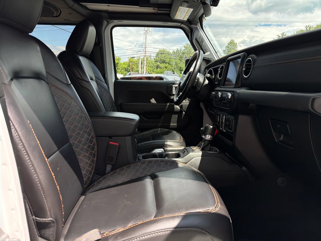 Used 2021 Jeep Wrangler Unlimited Sahara AWD/4WD image 38