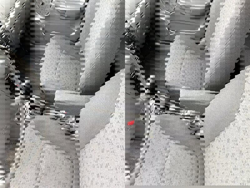 Used 2005 Kia Rio Sedan image 29