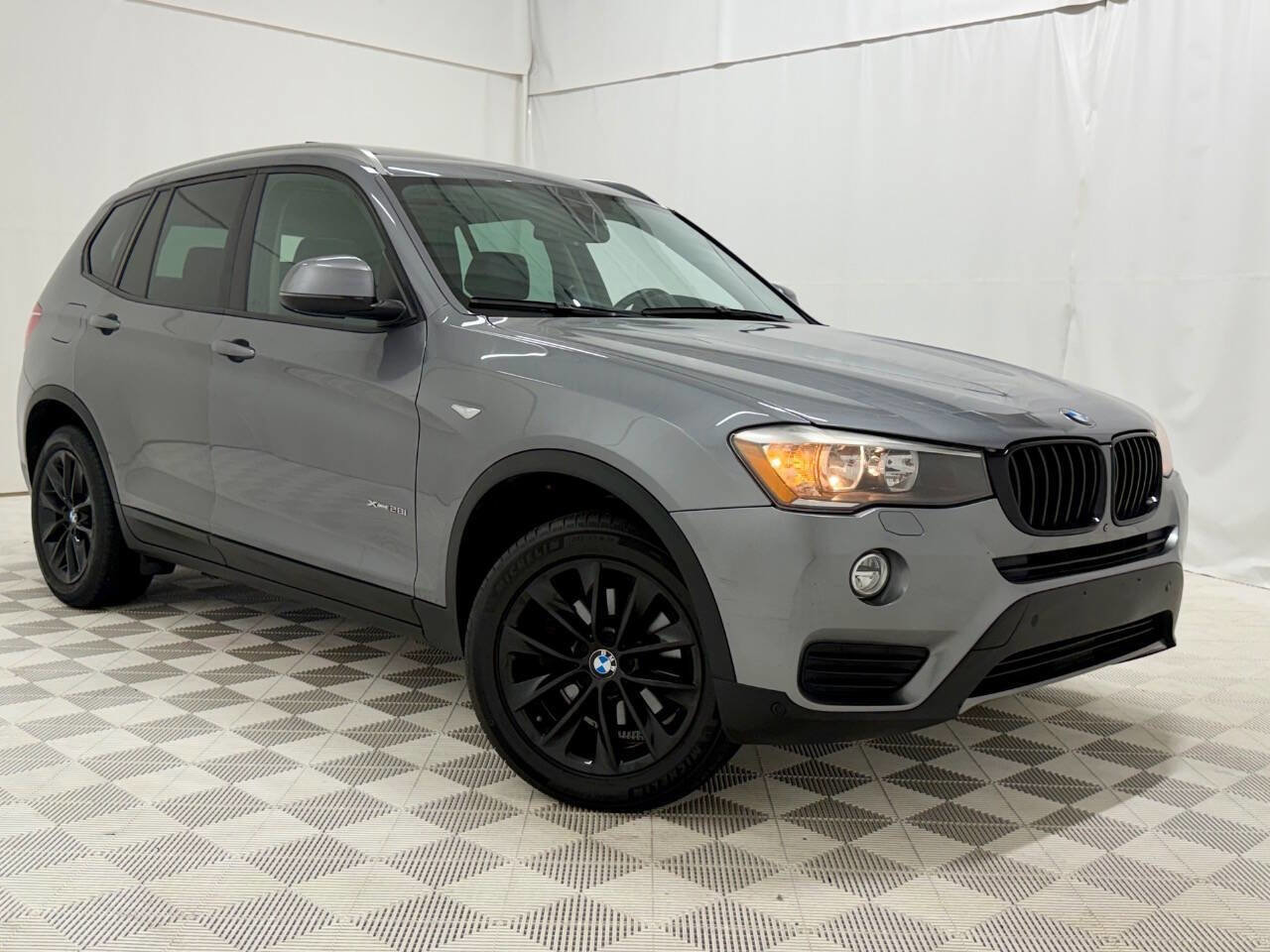 Used 2016 BMW X3 xDrive28i image 2