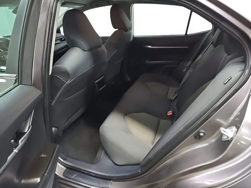 Used 2023 Toyota Camry LE image 30