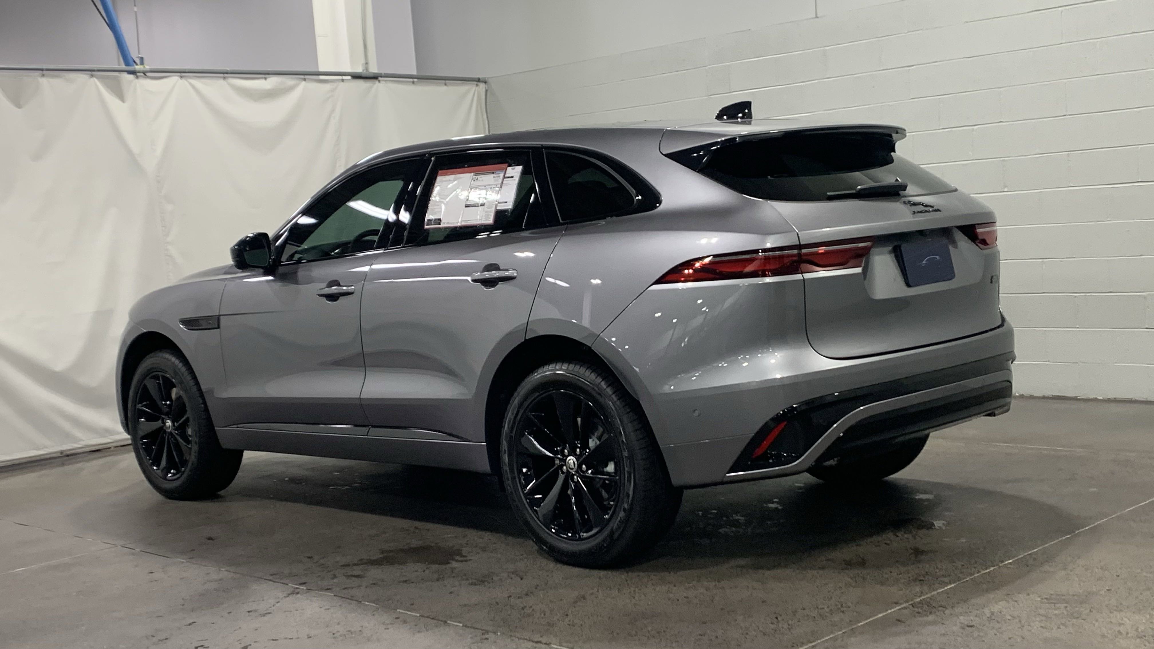 New 2026 Jaguar F-PACE R-Dynamic S image 12