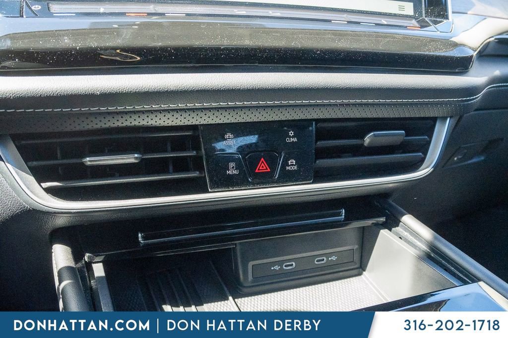 Used 2025 Volkswagen Atlas SE AWD/4WD image 9