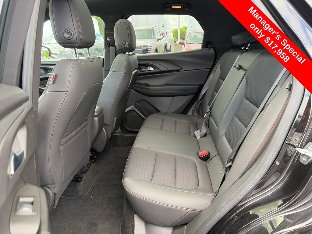 Used 2022 Chevrolet TrailBlazer RS w/ Sun and Liftgate Package FWD image 28
