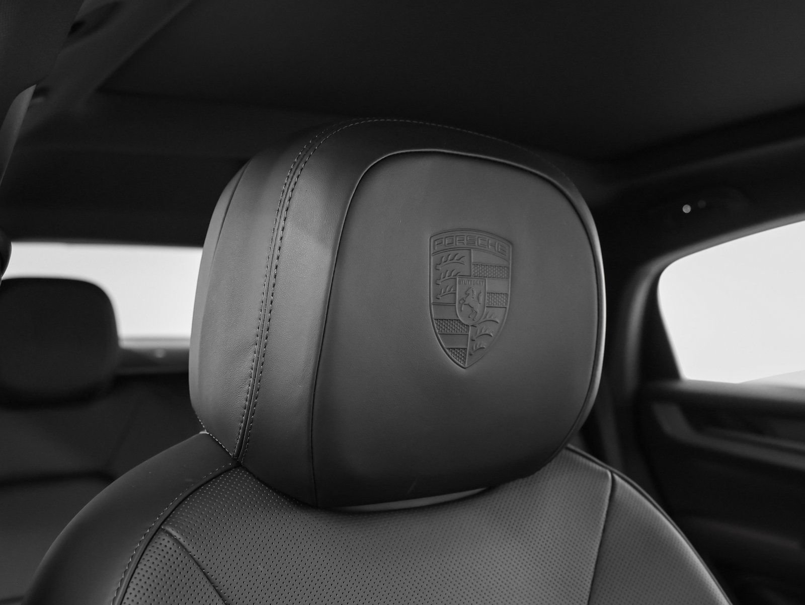 New 2026 Porsche Cayenne E-Hybrid Coupe AWD/4WD image 24
