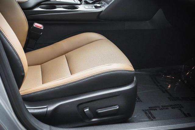 Certified 2025 Lexus IS 300 F Sport image 24