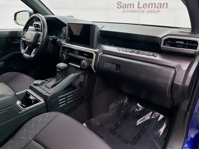 Used 2025 Toyota Tacoma SR5 AWD/4WD image 28