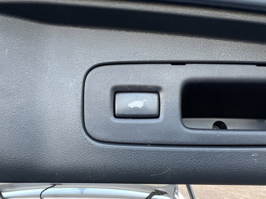 Used 2016 Honda CR-V Touring image 29