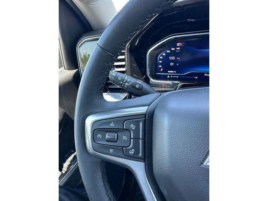 Used 2024 Chevrolet Silverado 1500 LT AWD/4WD image 39