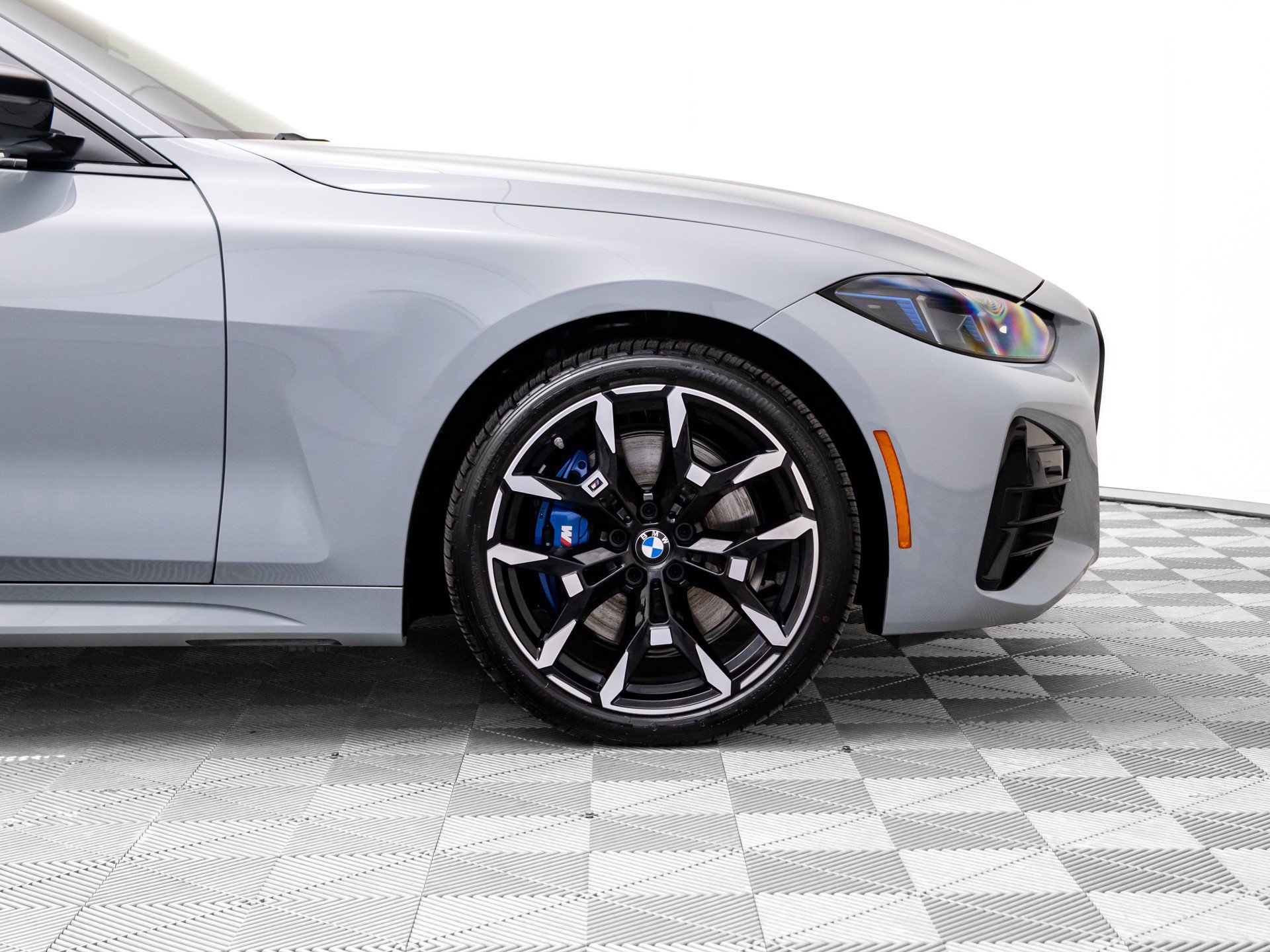 Used 2026 BMW 430i xDrive Coupe w/ M Sport Package AWD/4WD image 34