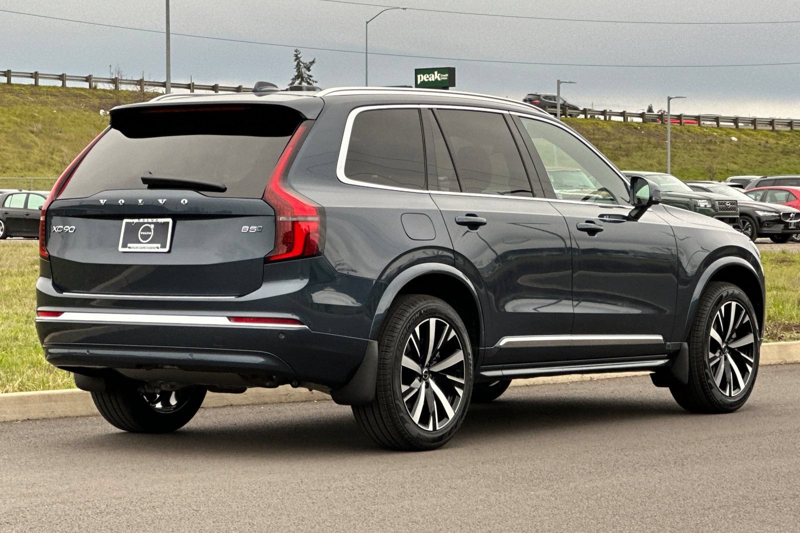 New 2026 Volvo XC90 B5 Core w/ Protection Package Premier AWD/4WD image 3