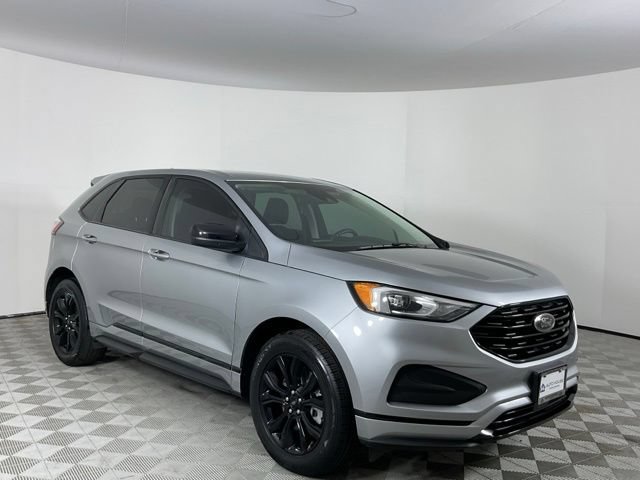 Used 2023 Ford Edge SE w/ Black Appearance Package AWD/4WD image 3