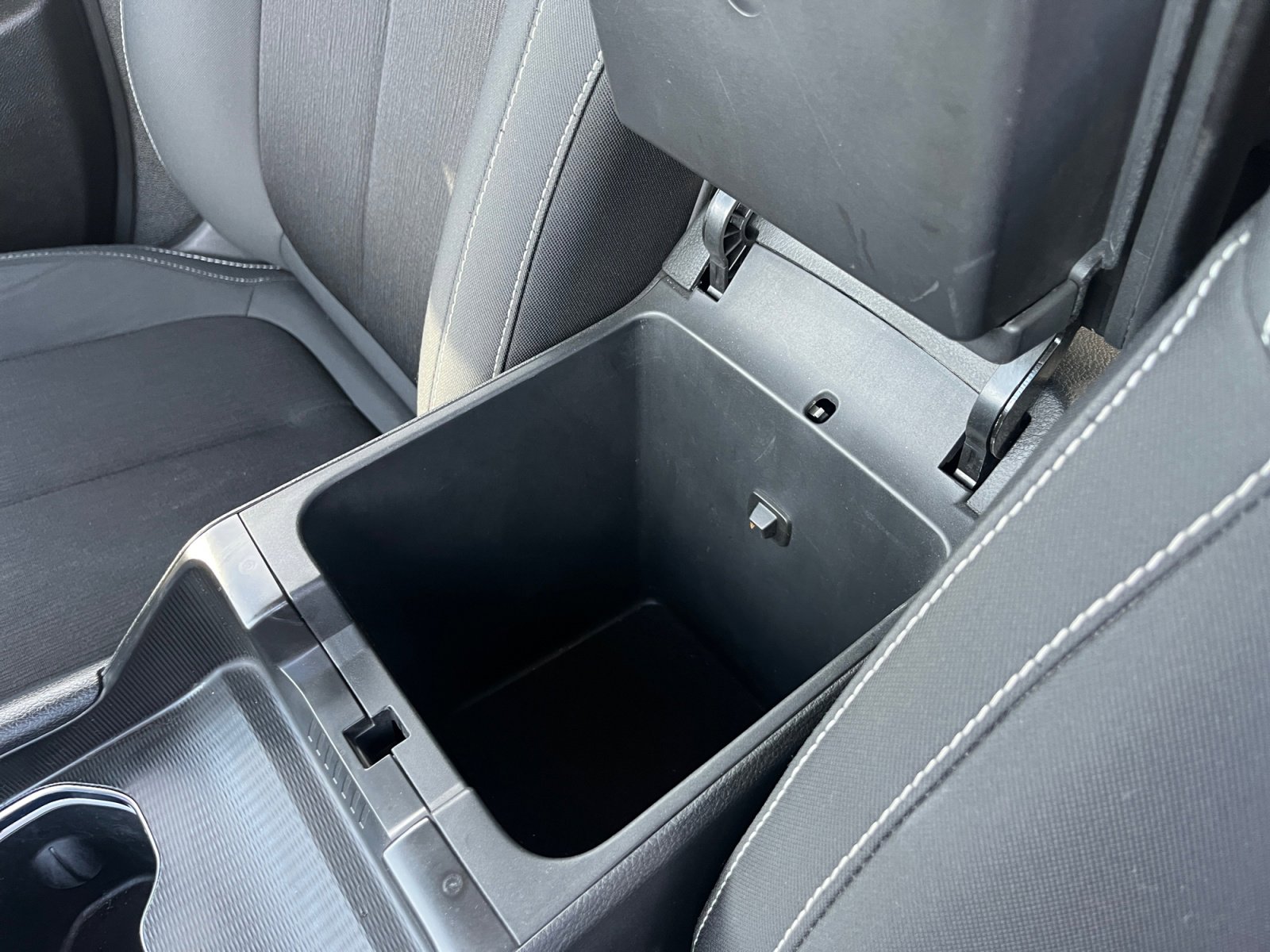 Certified 2023 Jeep Grand Cherokee L Laredo image 15