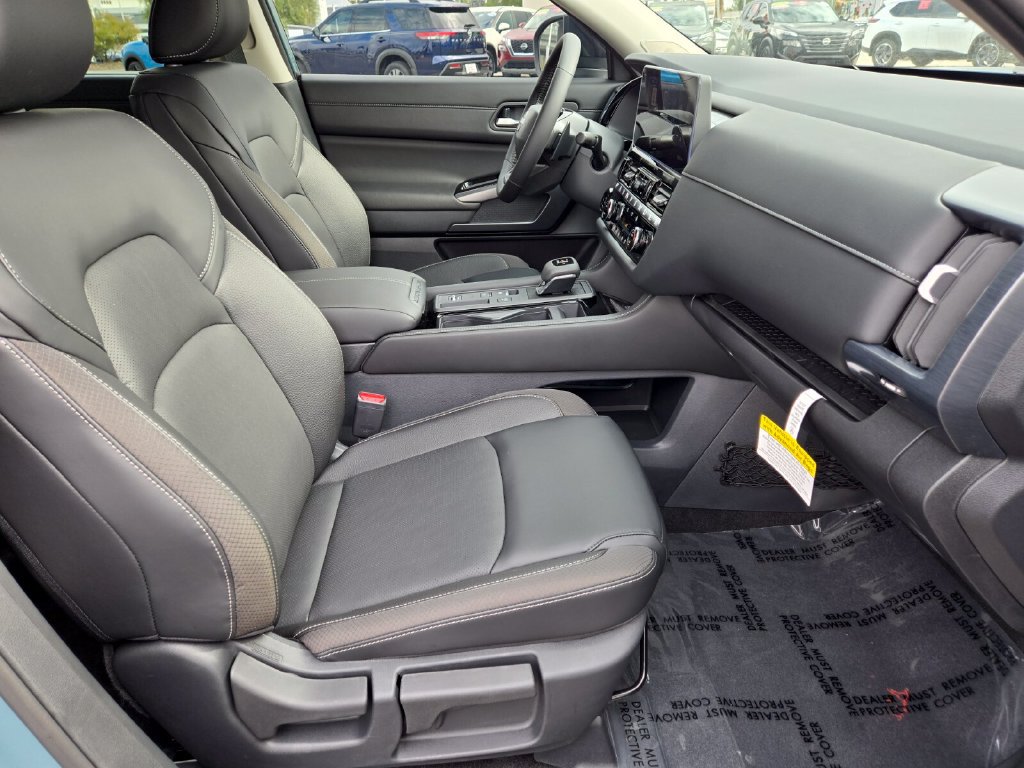 New 2026 Nissan Pathfinder SL w/ SL Premium Package FWD image 25