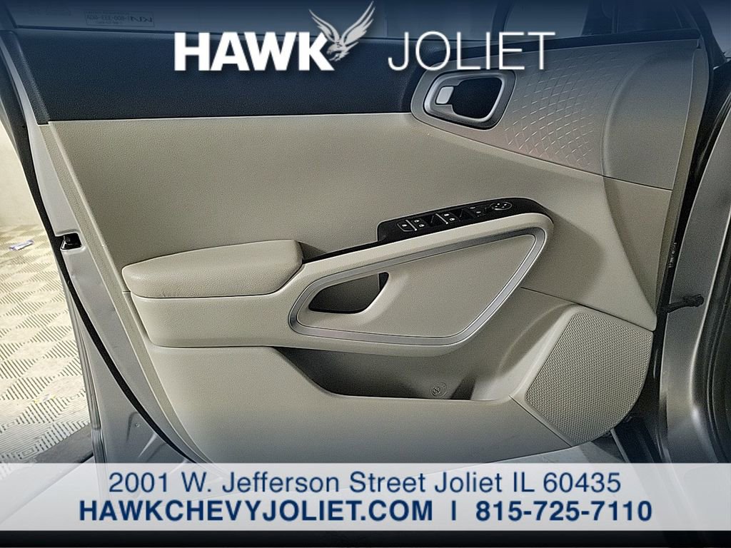 Used 2022 Kia Soul LX w/ Technology Package image 19