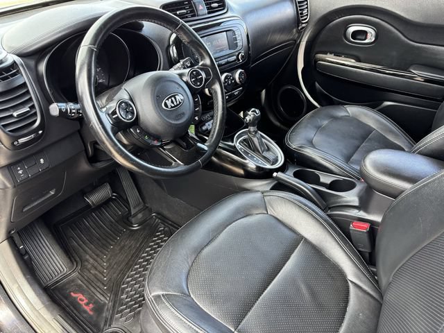 Used 2015 Kia Soul ! FWD image 18