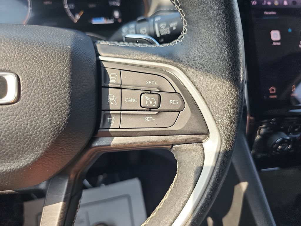 Used 2022 Jeep Grand Cherokee L Limited RWD image 18