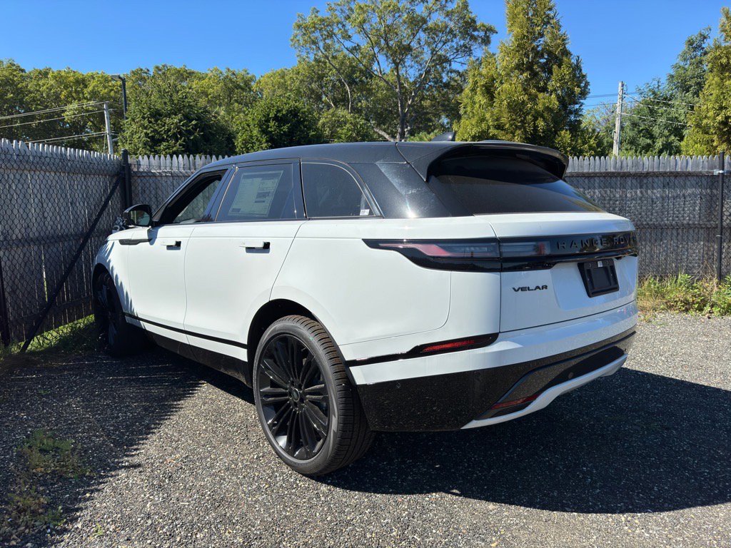 New 2026 Land Rover Range Rover Velar Dynamic SE image 5