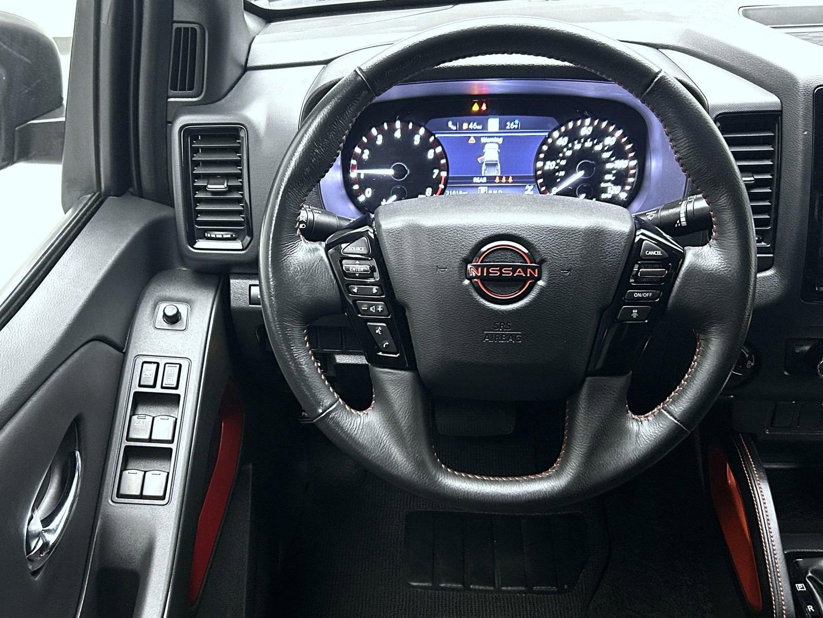 Used 2024 Nissan Frontier PRO-4X w/ Technology Package image 12