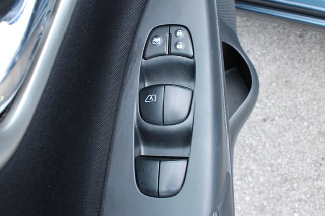 Used 2017 Nissan Sentra SV FWD image 11