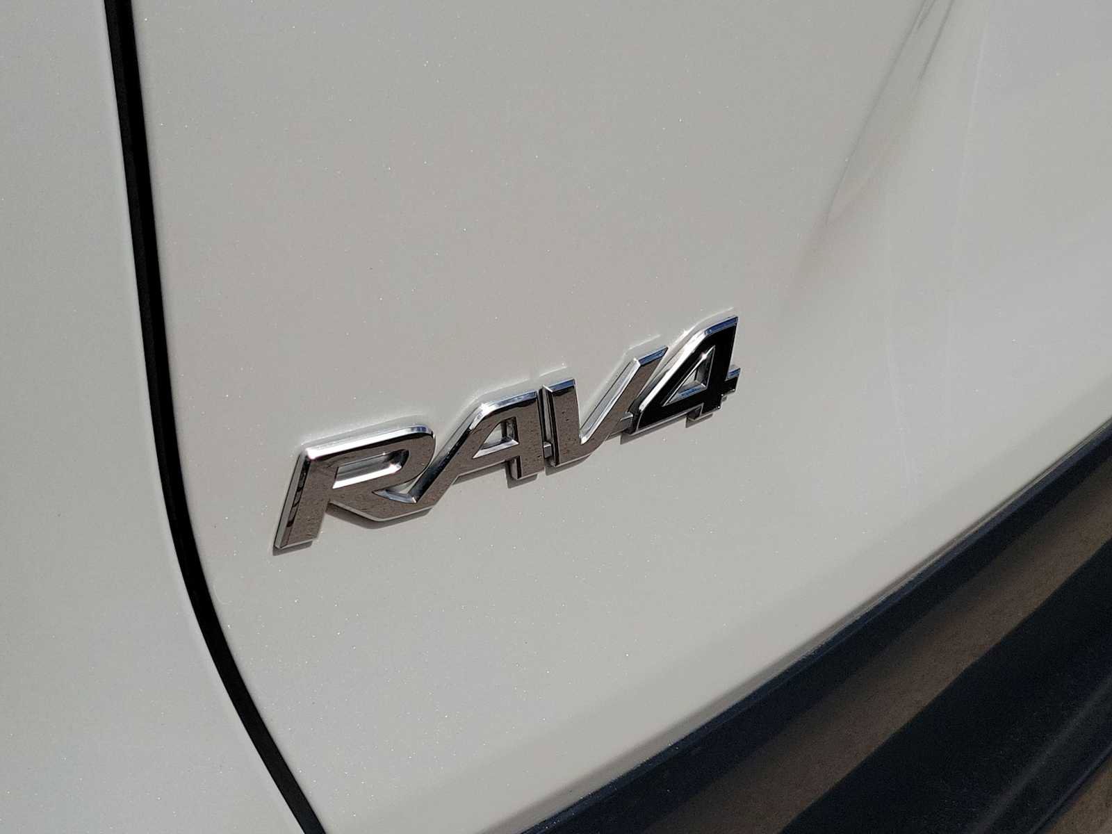 Used 2024 Toyota RAV4 XSE w/ Advanced Technology Package AWD/4WD image 11