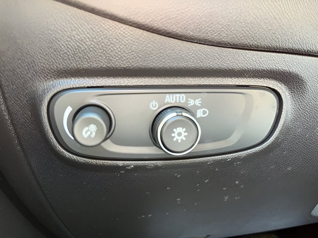 Used 2024 Chevrolet Equinox LT AWD/4WD image 14