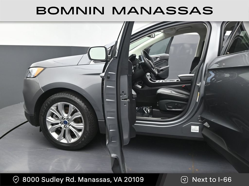 Used 2022 Ford Edge Titanium w/ Class II Trailer Tow Package AWD/4WD image 13