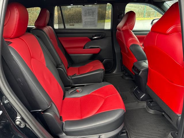 Used 2021 Toyota Highlander XSE image 14