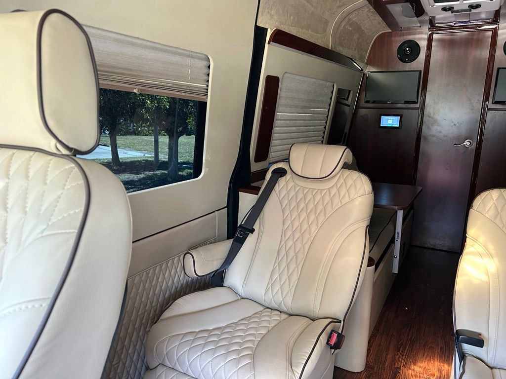 Used 2020 Mercedes-Benz Sprinter 3500 image 10
