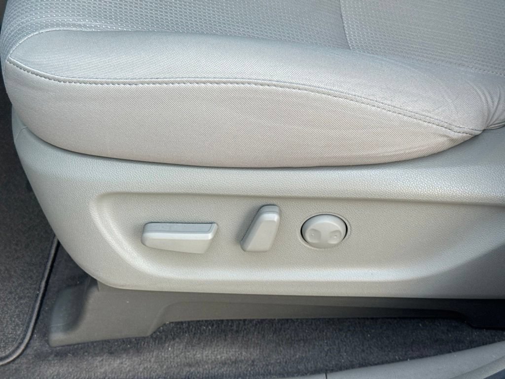 Used 2019 Kia Sedona LX FWD image 15
