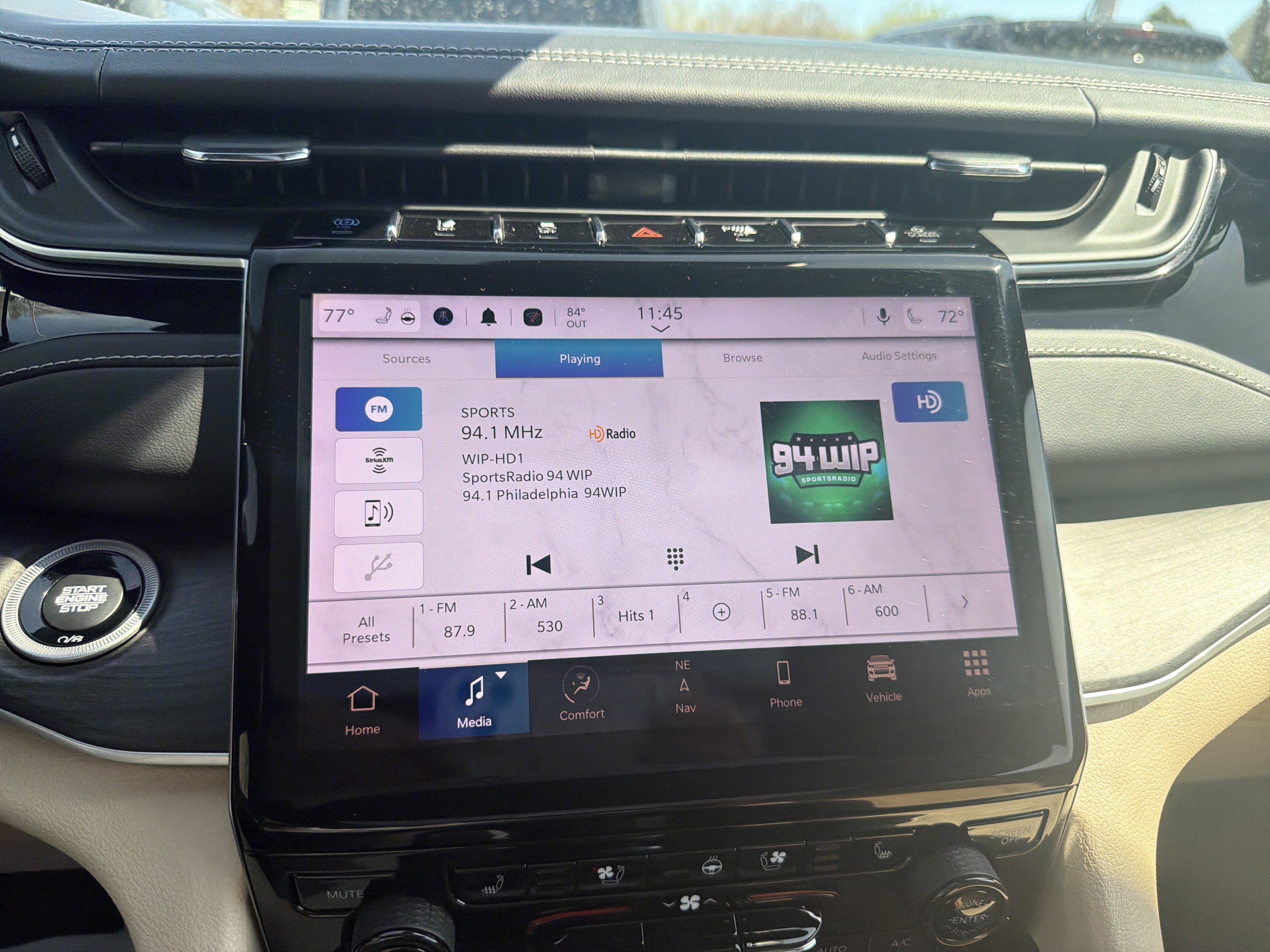 Certified 2022 Jeep Grand Cherokee Limited 4xe w/ Luxury Tech Group II AWD/4WD image 23