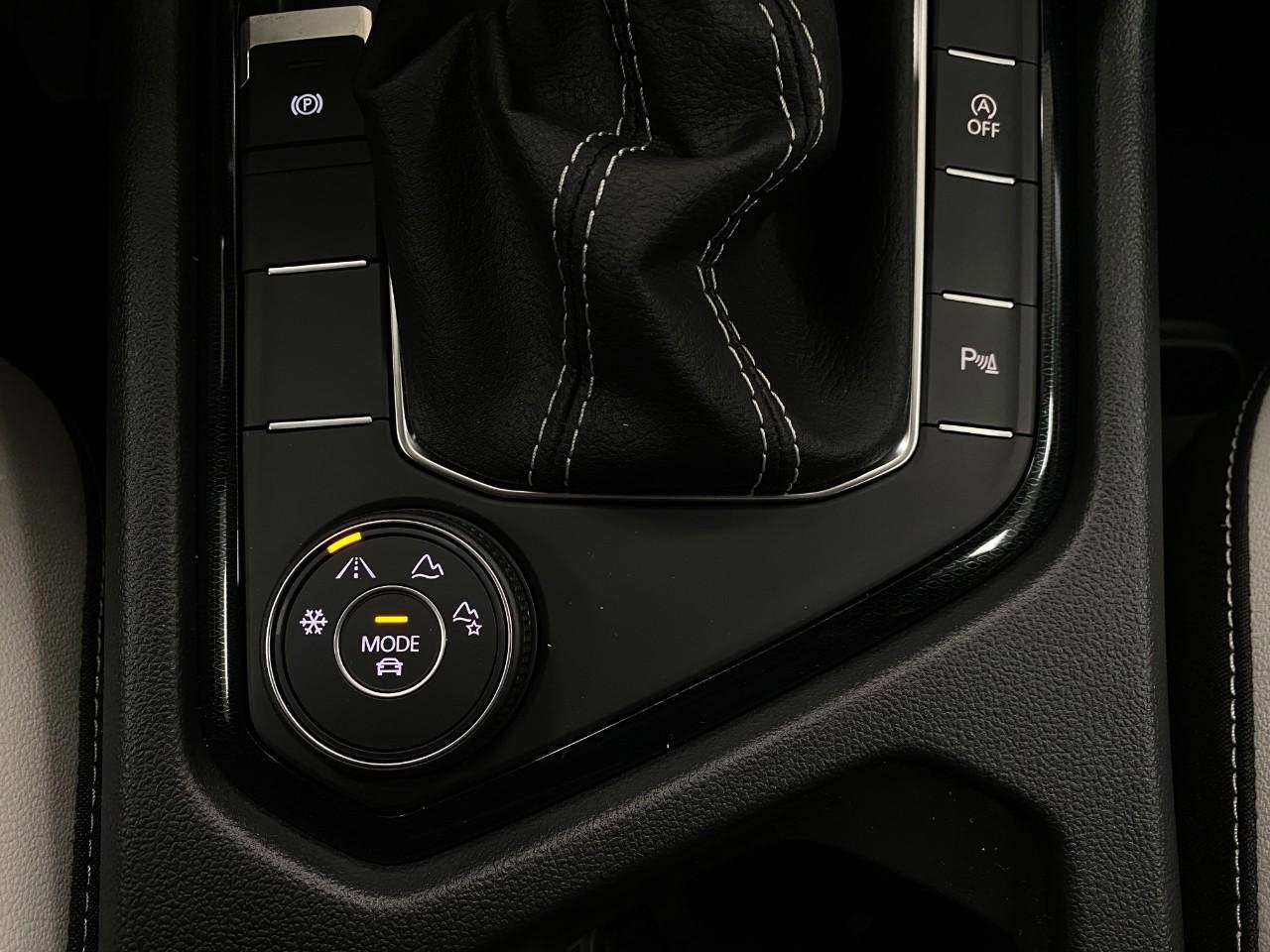 New 2026 Volkswagen Taos SE image 23