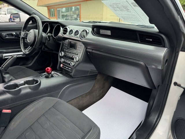 Used 2017 Ford Mustang GT w/ GT Performance Package image 11