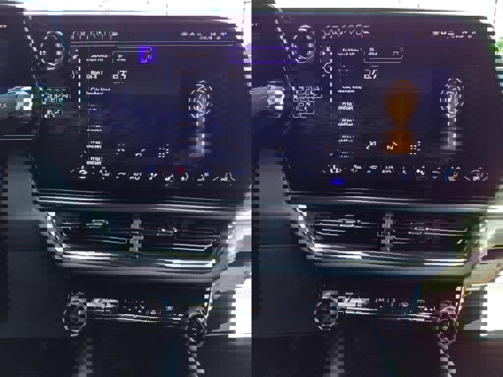 New 2024 Chevrolet Equinox EV RS image 9