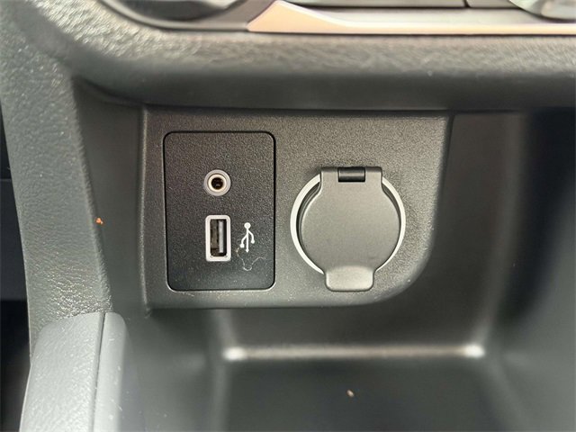 Used 2024 Nissan Kicks S image 27