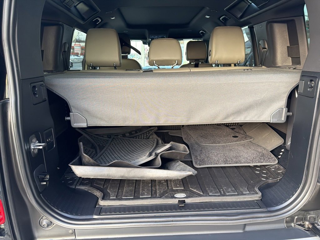 Used 2024 Land Rover Defender 110 S image 6