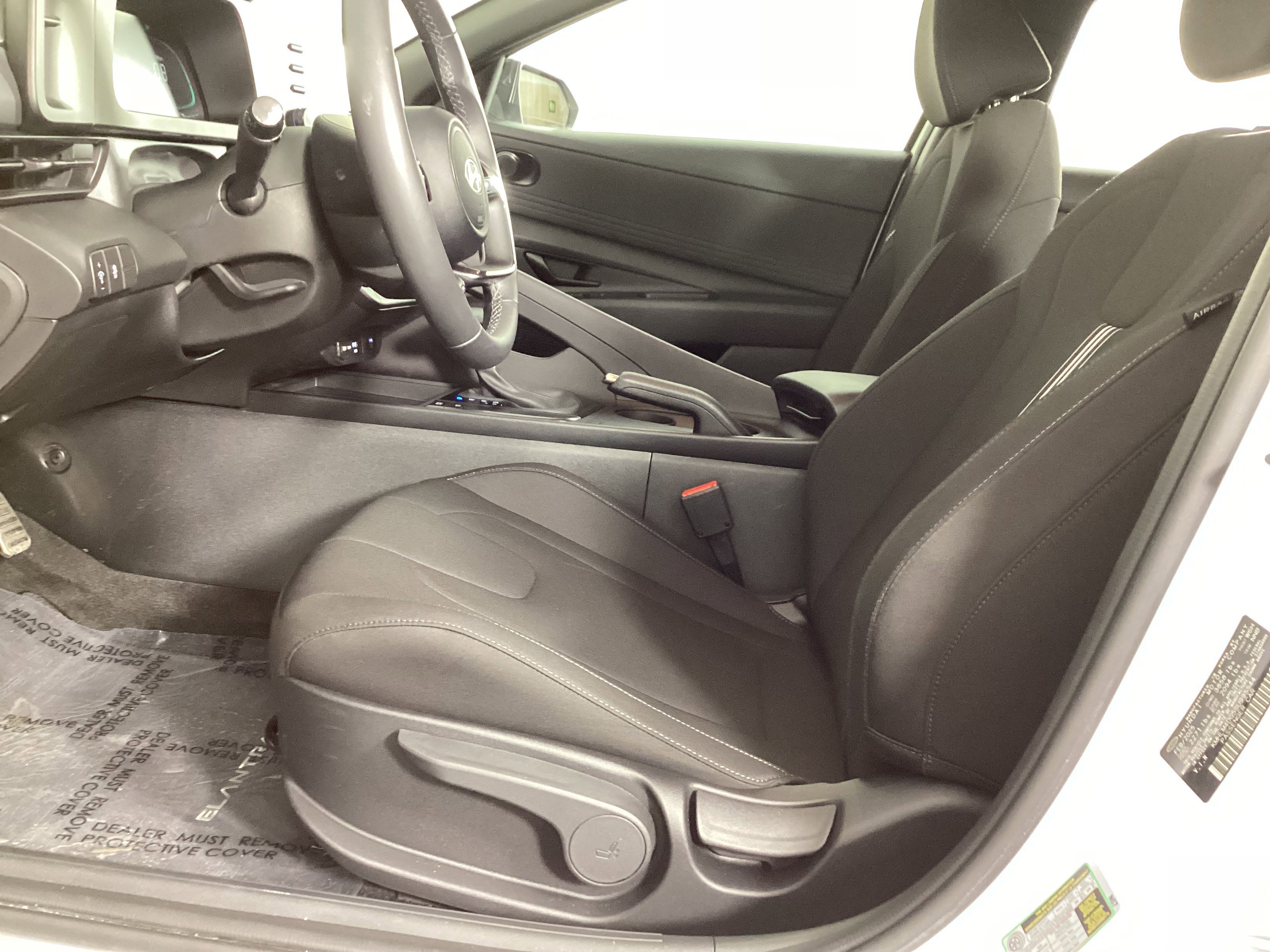 Certified 2025 Hyundai Elantra Sport image 20