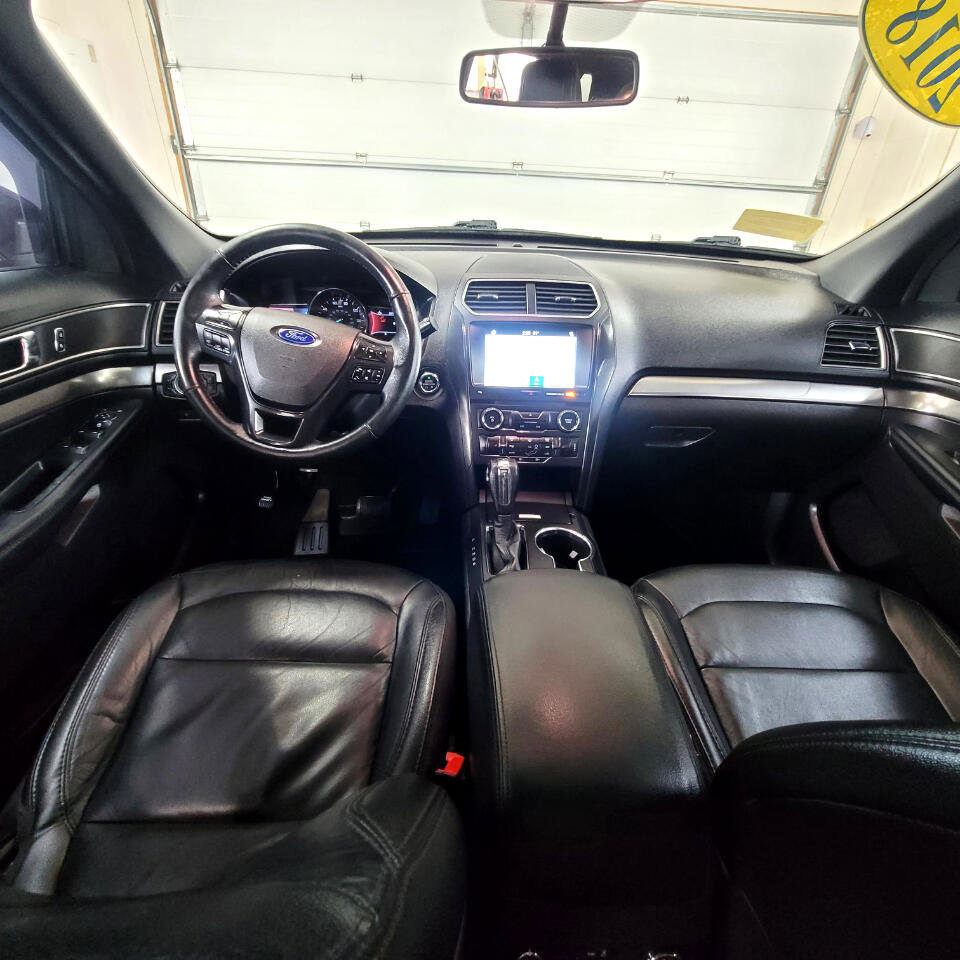 Used 2018 Ford Explorer XLT w/ Equipment Group 202A image 20
