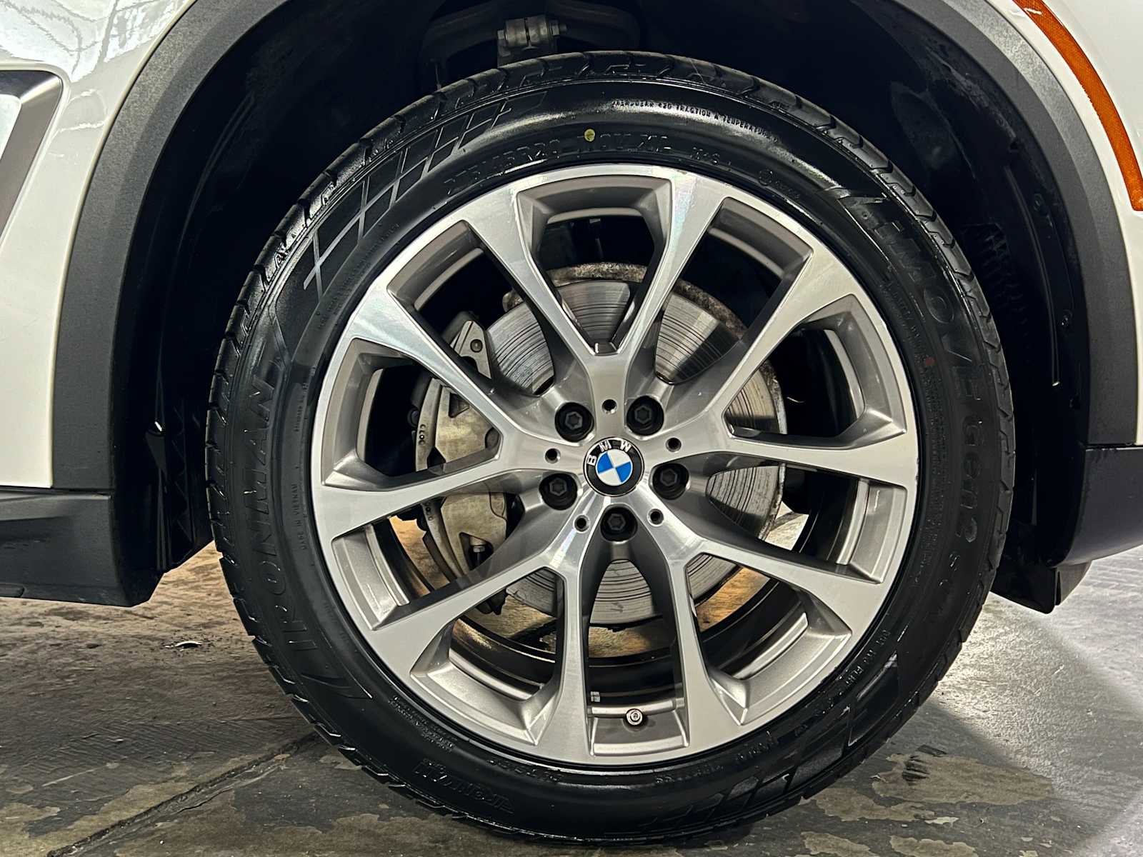 Used 2024 BMW X5 xDrive40i AWD/4WD image 9