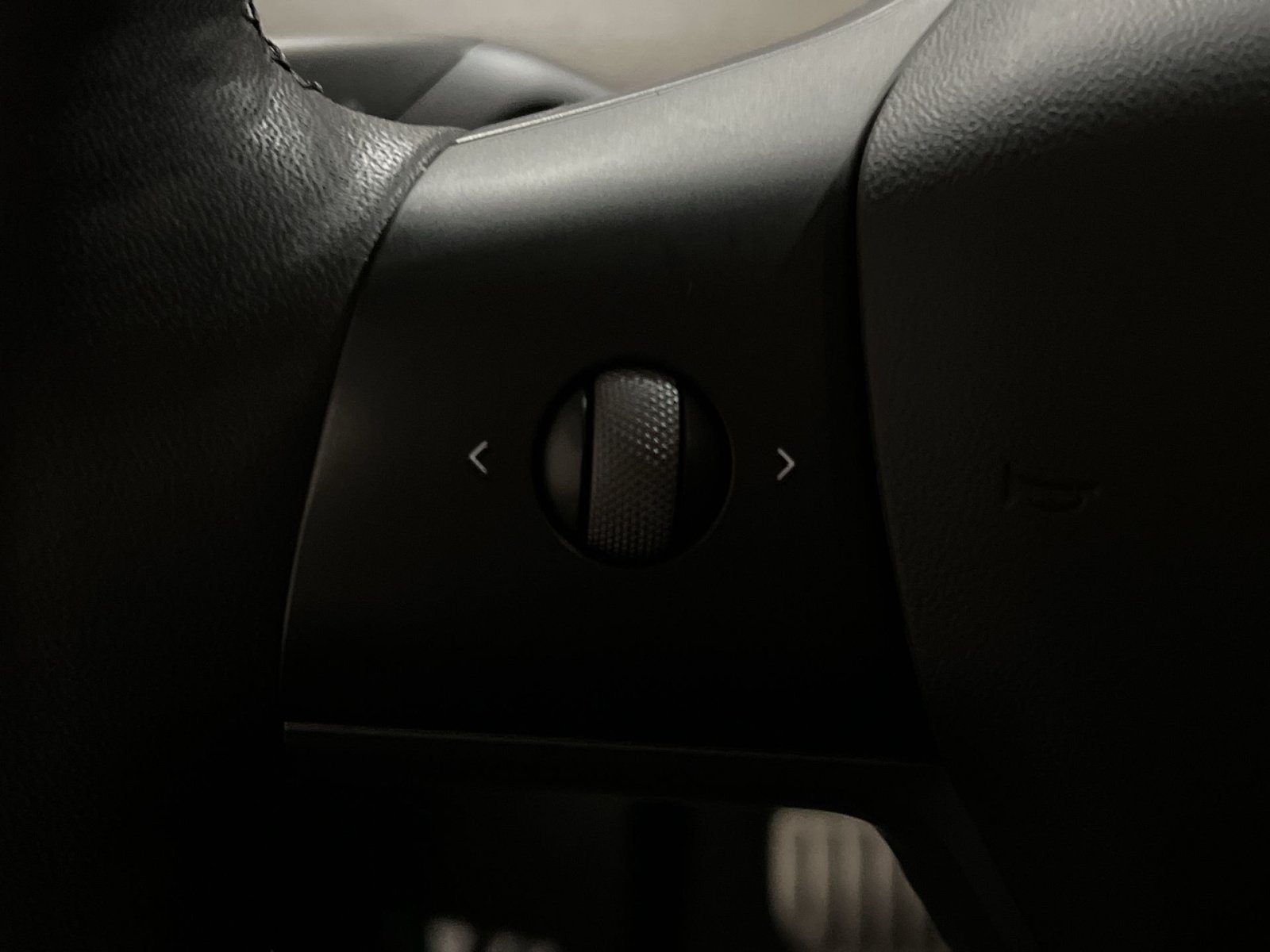 Used 2022 Tesla Model Y Performance AWD/4WD image 22