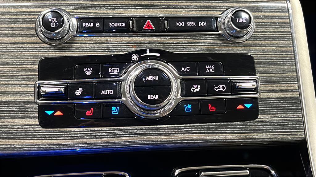 Used 2022 Lincoln Aviator Black Label Grand Touring w/ Class IV Trailer Tow Package image 18