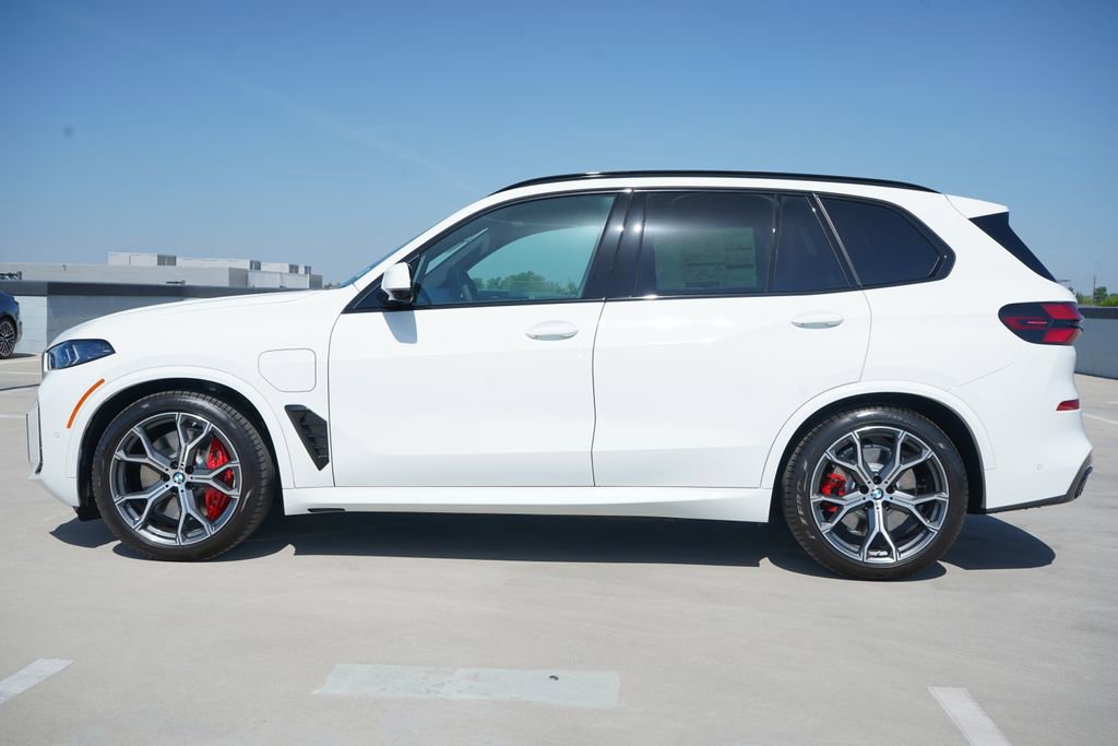 New 2026 BMW X5 xDrive50e w/ M Sport Package image 4