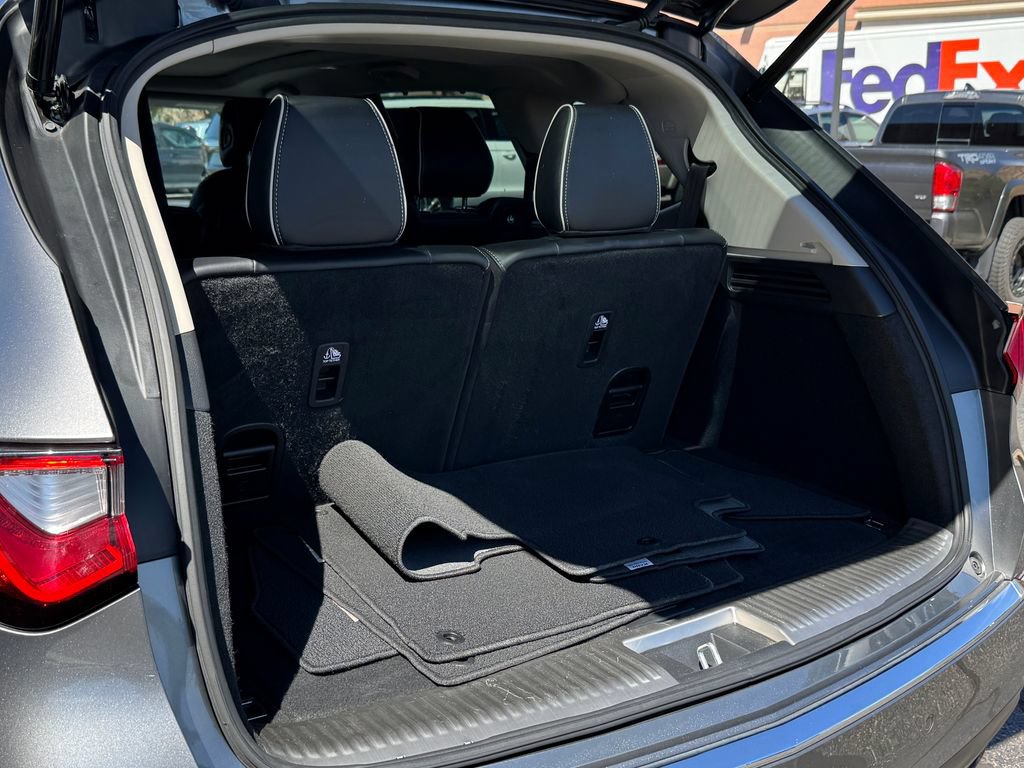 Used 2023 Acura MDX w/ Advance Package AWD/4WD image 12