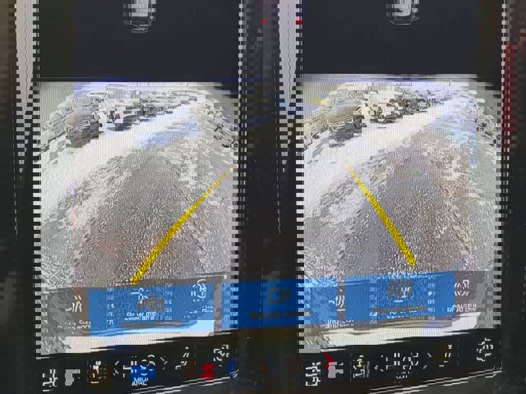 Certified 2025 Volvo XC60 T8 Core w/ Protection Package Premier image 28