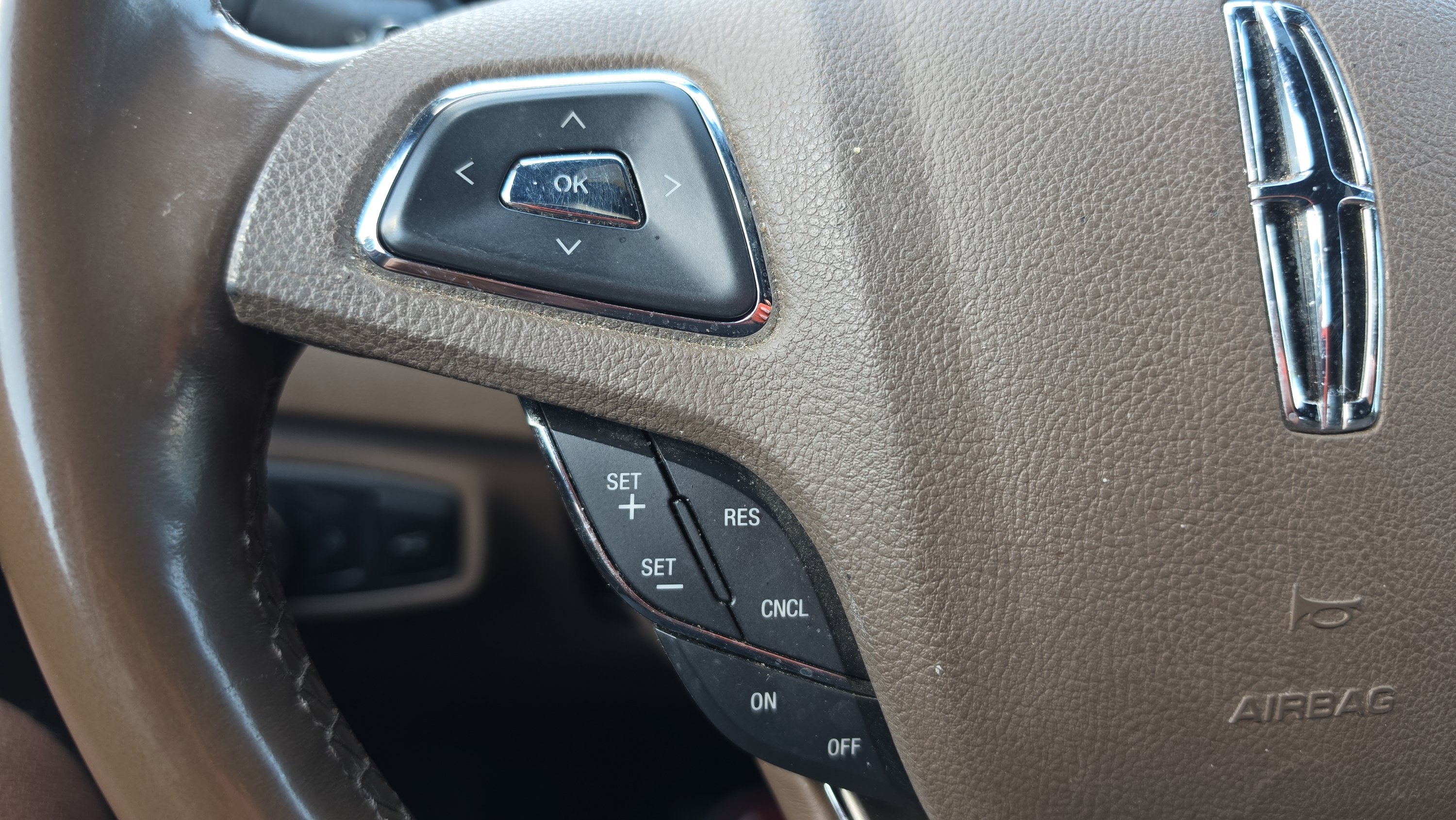 Used 2015 Lincoln MKC FWD w/ Equipment Group 102A Reserve image 13