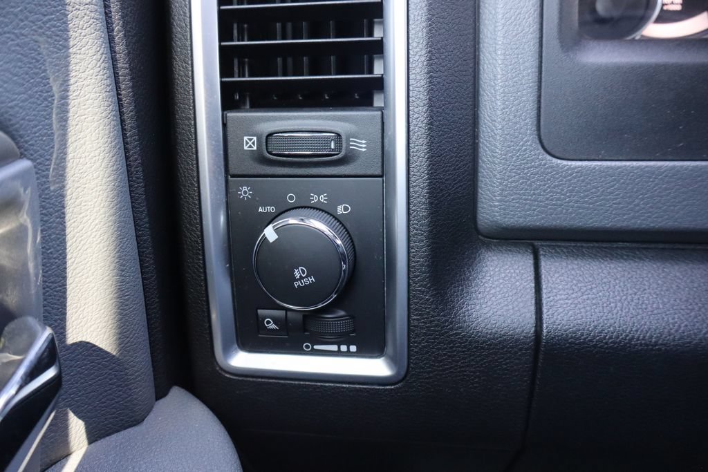 Used 2017 RAM 1500 Big Horn AWD/4WD image 17