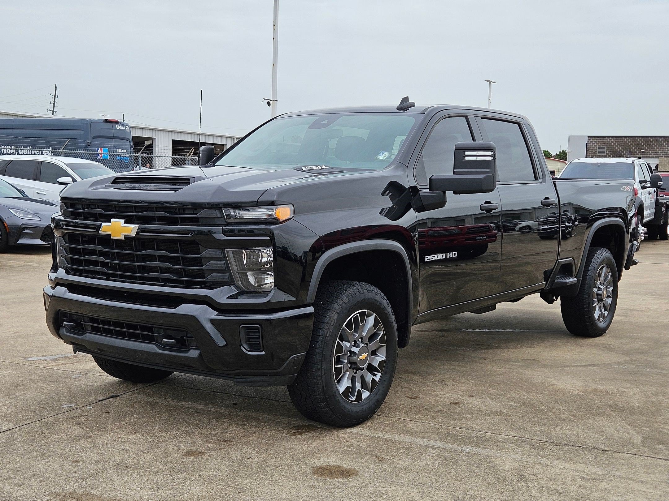 Used 2025 Chevrolet Silverado 2500 Custom w/ Custom Convenience Package AWD/4WD image 10